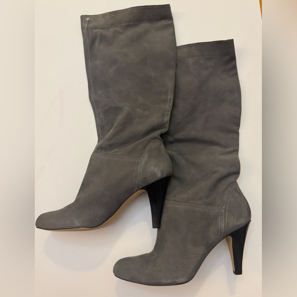 NEW Arturo Chiang Suede Gray Women's Boots